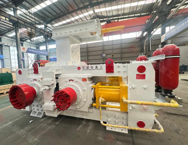 選礦廠(chǎng)用高壓輥磨機(jī)