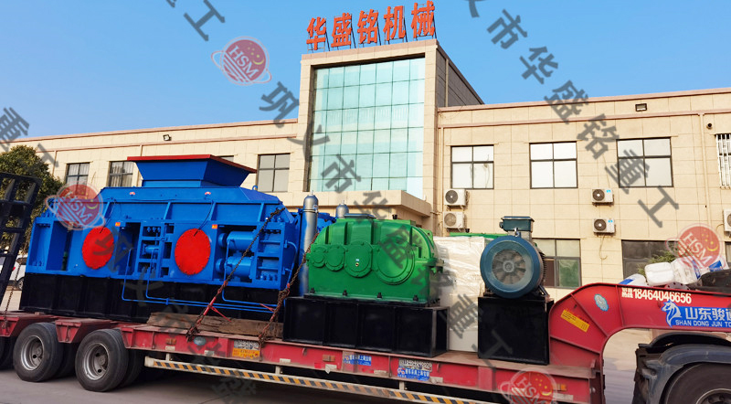 河卵石制砂機(jī)發(fā)貨現(xiàn)場